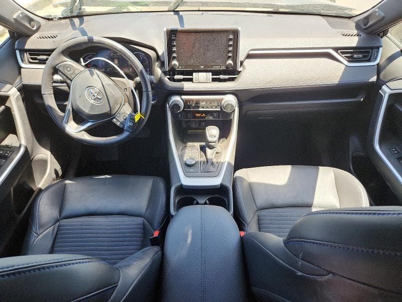 2021 TOYOTA RAV4 XSE 8