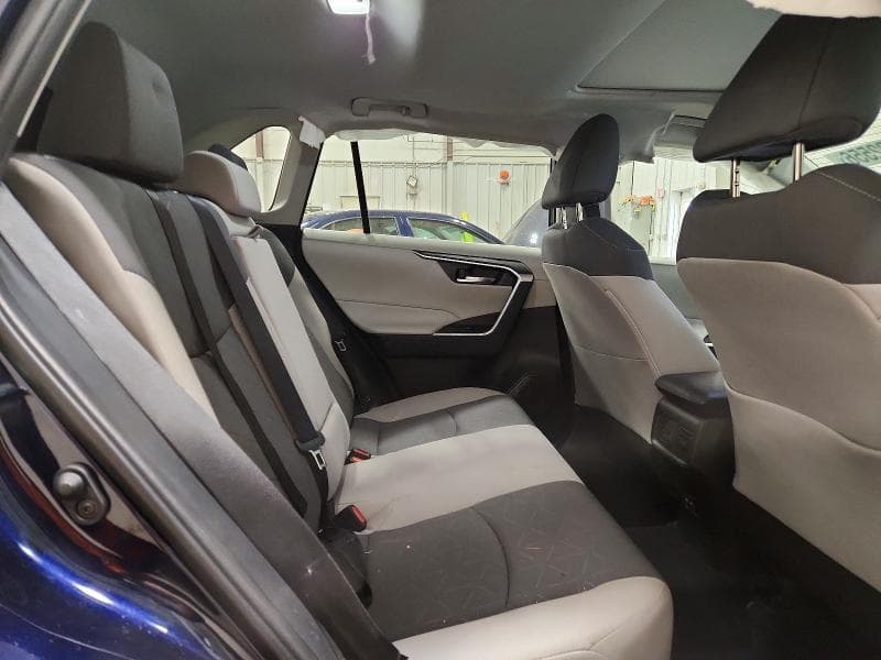 2024 TOYOTA RAV4 XLE 11