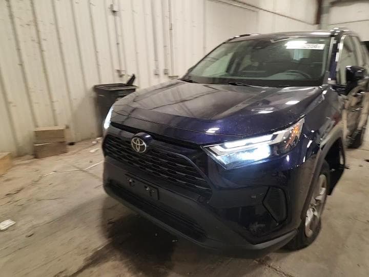 2024 TOYOTA RAV4 XLE 14