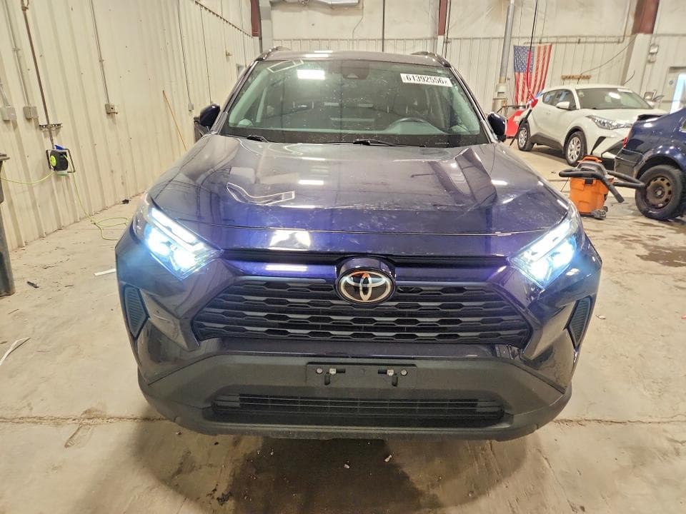 2024 TOYOTA RAV4 XLE 5
