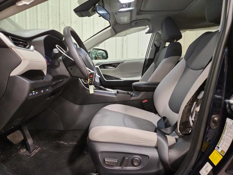 2024 TOYOTA RAV4 XLE 7