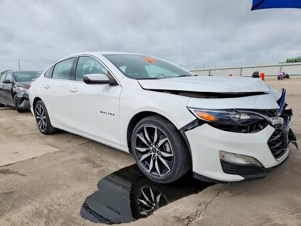 2020 CHEVROLET MALIBU RS 4