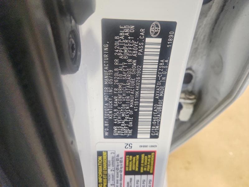 2019 TOYOTA CAMRY SE 12
