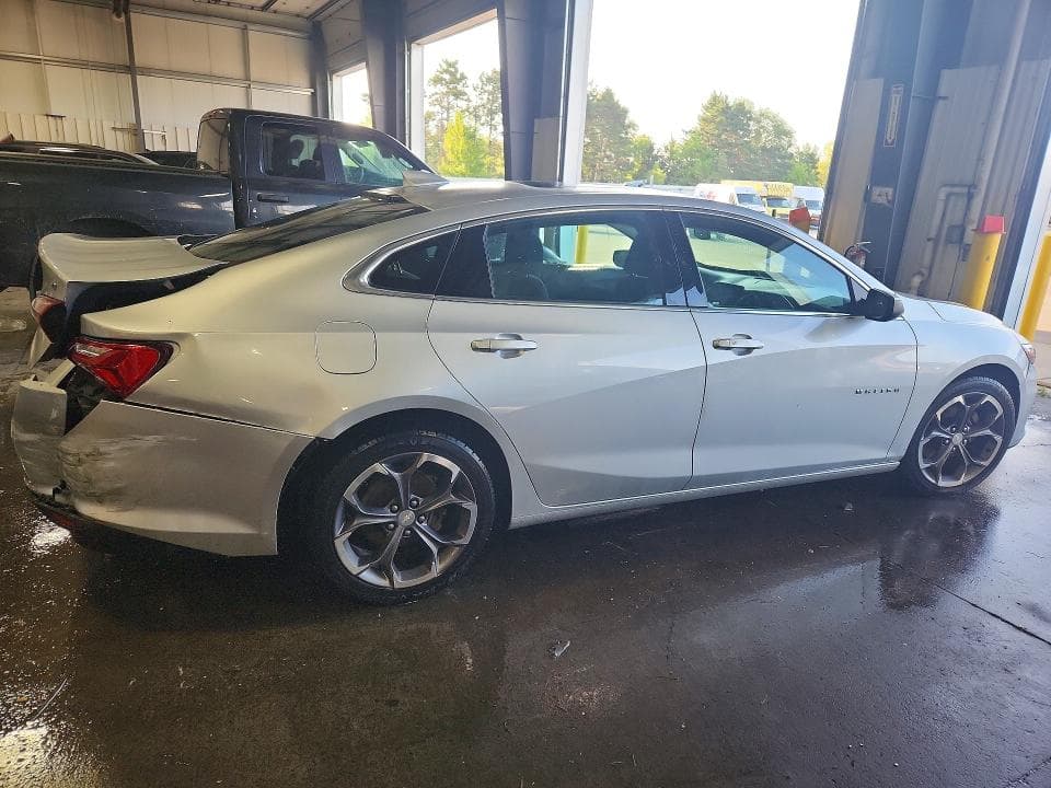 2021 CHEVROLET MALIBU LT 3