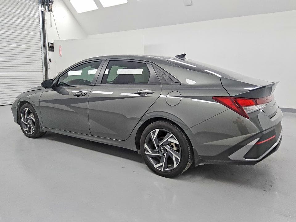 2025 HYUNDAI ELANTRA SEL SPORT 2