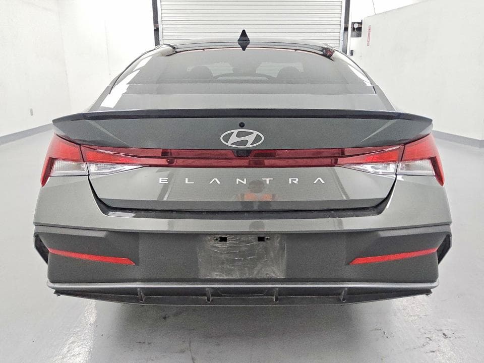 2025 HYUNDAI ELANTRA SEL SPORT 6
