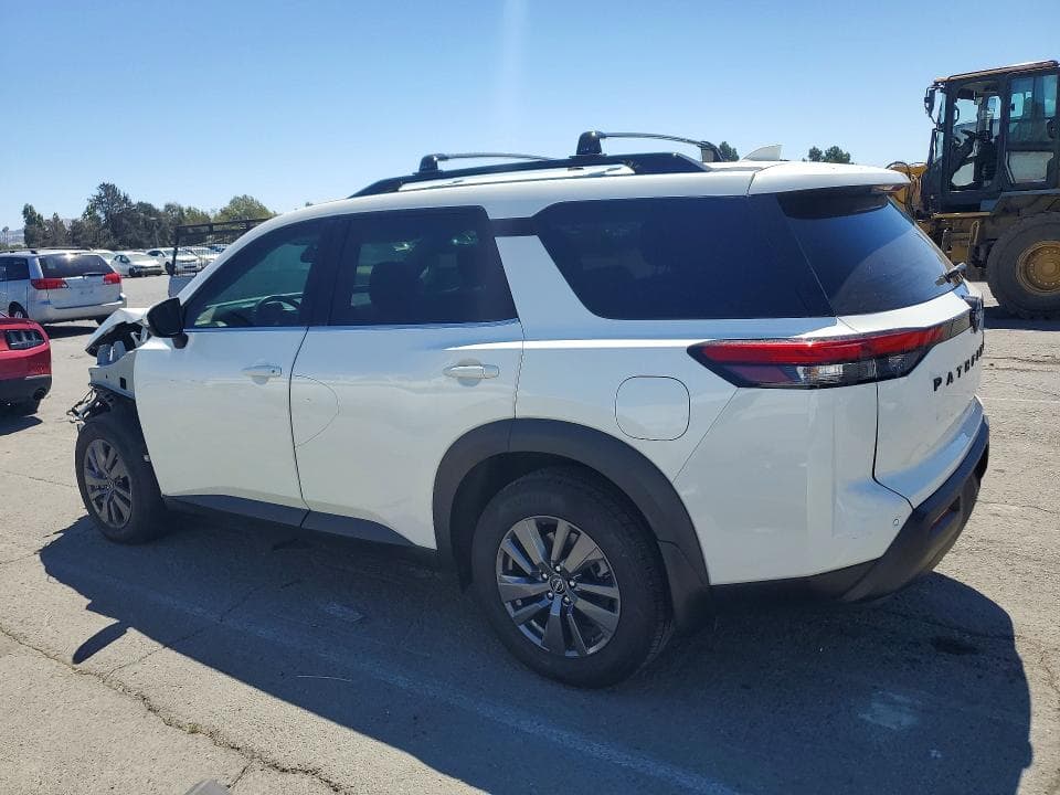 2024 NISSAN PATHFINDER SV 2