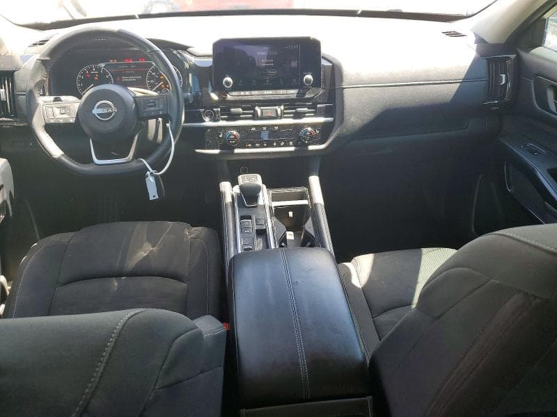 2024 NISSAN PATHFINDER SV 8