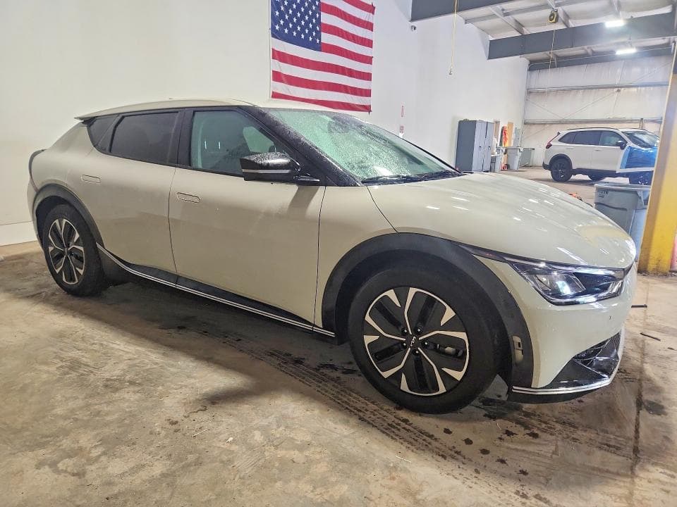 2024 KIA EV6 WIND 4