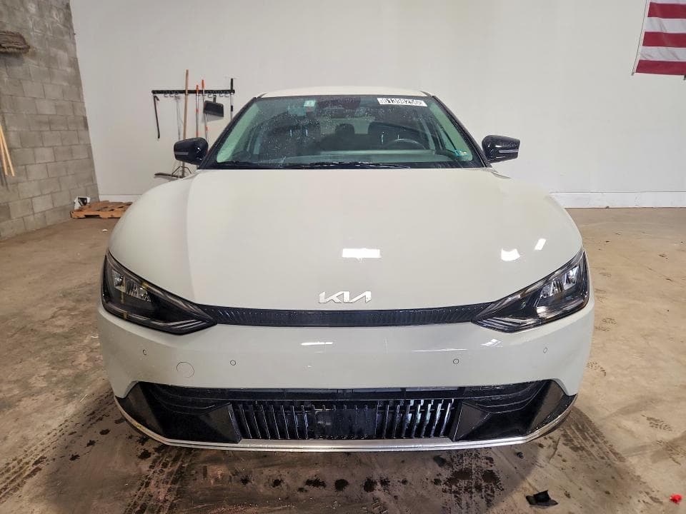 2024 KIA EV6 WIND 5