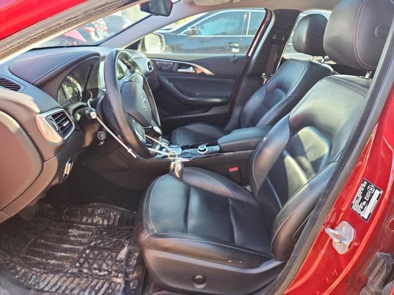 2017 INFINITI QX30 BASE BASE 7