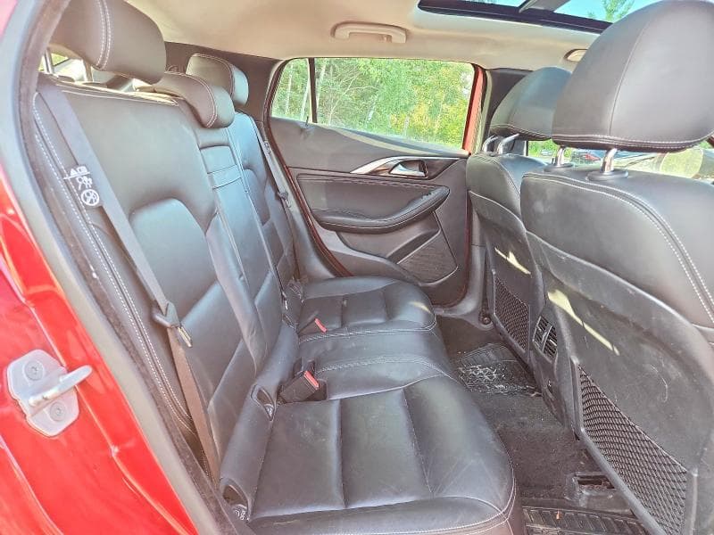 2017 INFINITI QX30 BASE BASE 10
