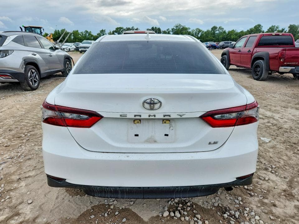 2022 TOYOTA CAMRY LE 6