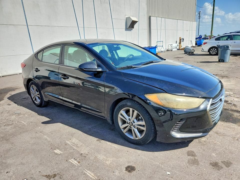 2018 HYUNDAI ELANTRA SEL 4