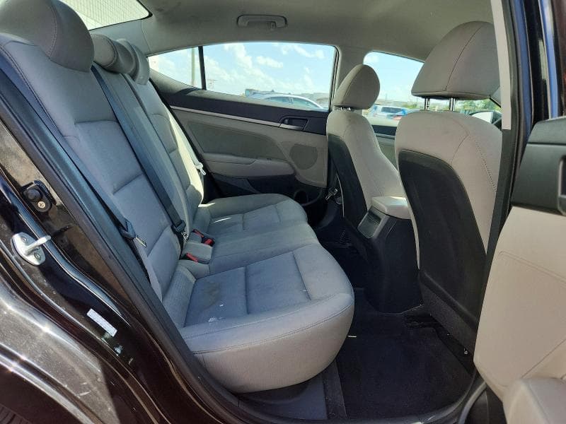 2018 HYUNDAI ELANTRA SEL 10