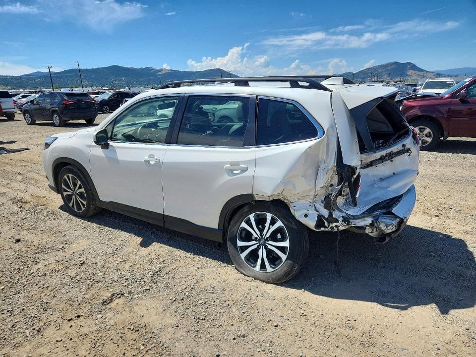 2023 SUBARU FORESTER LIMITED 2