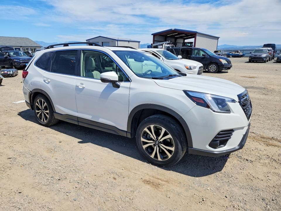 2023 SUBARU FORESTER LIMITED 4