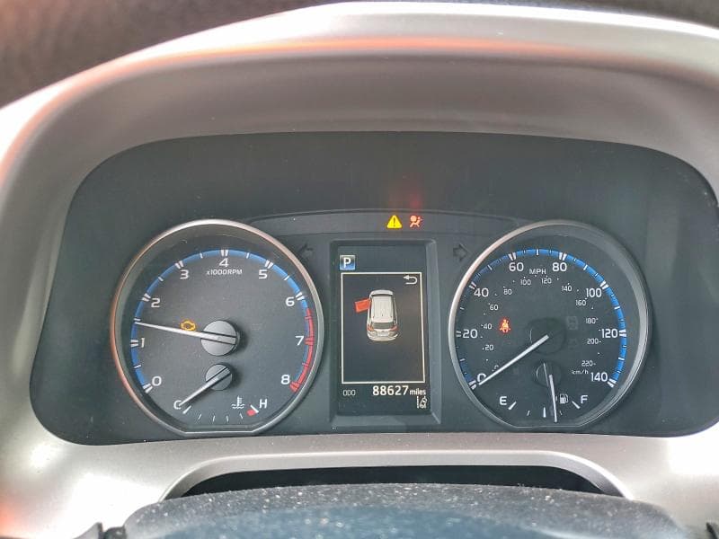 2018 TOYOTA RAV4 LE 9