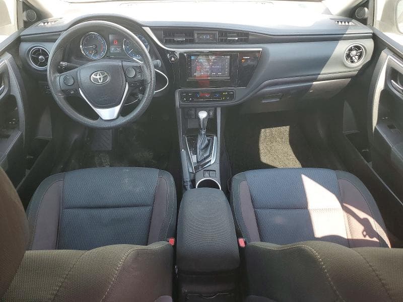 2017 TOYOTA COROLLA LE 8