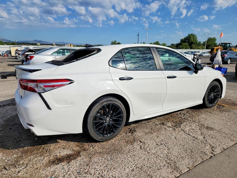 2020 TOYOTA CAMRY SE NIGHTSHADE 3