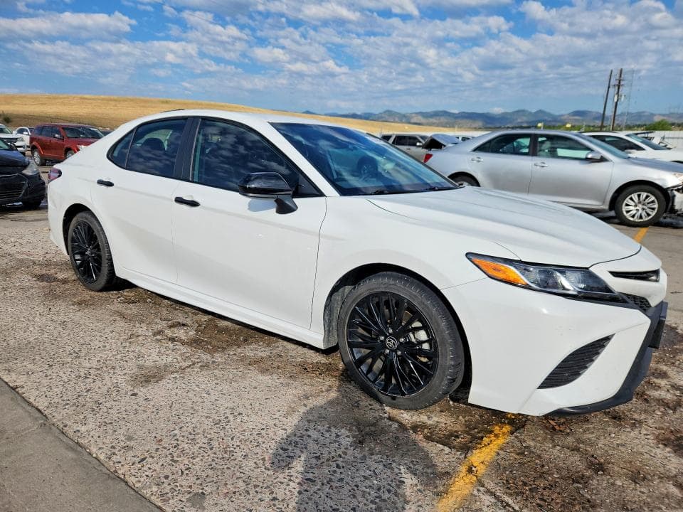 2020 TOYOTA CAMRY SE NIGHTSHADE 4