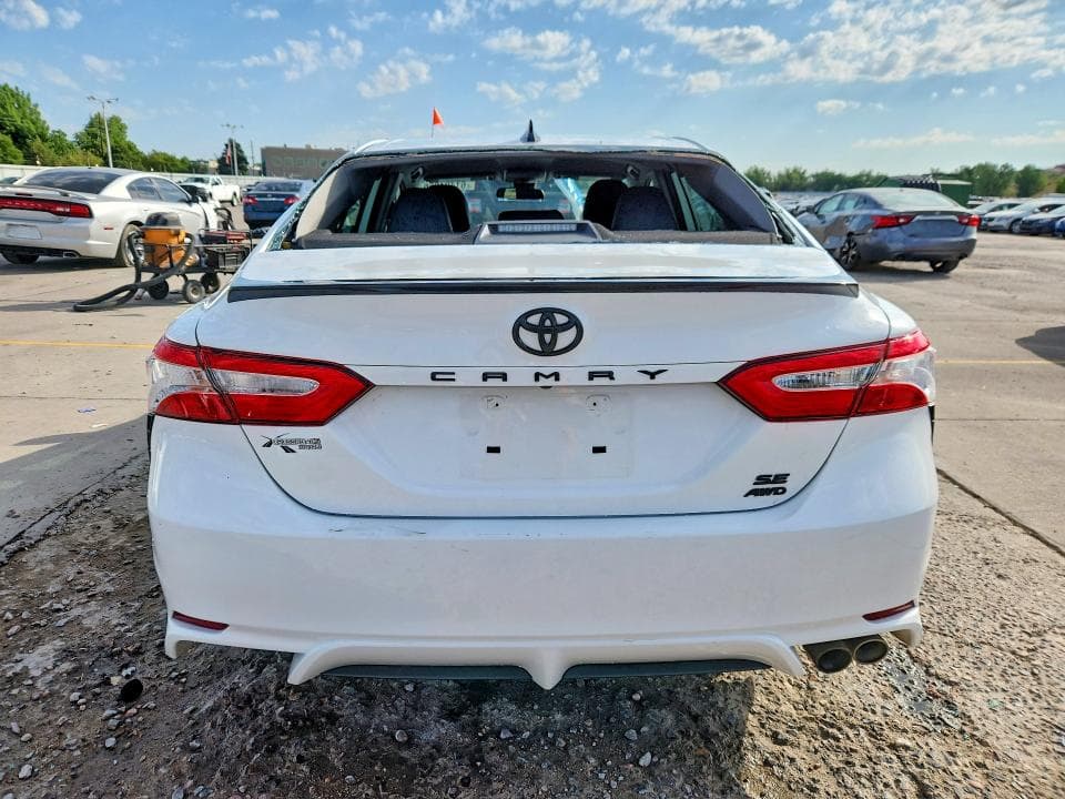 2020 TOYOTA CAMRY SE NIGHTSHADE 6