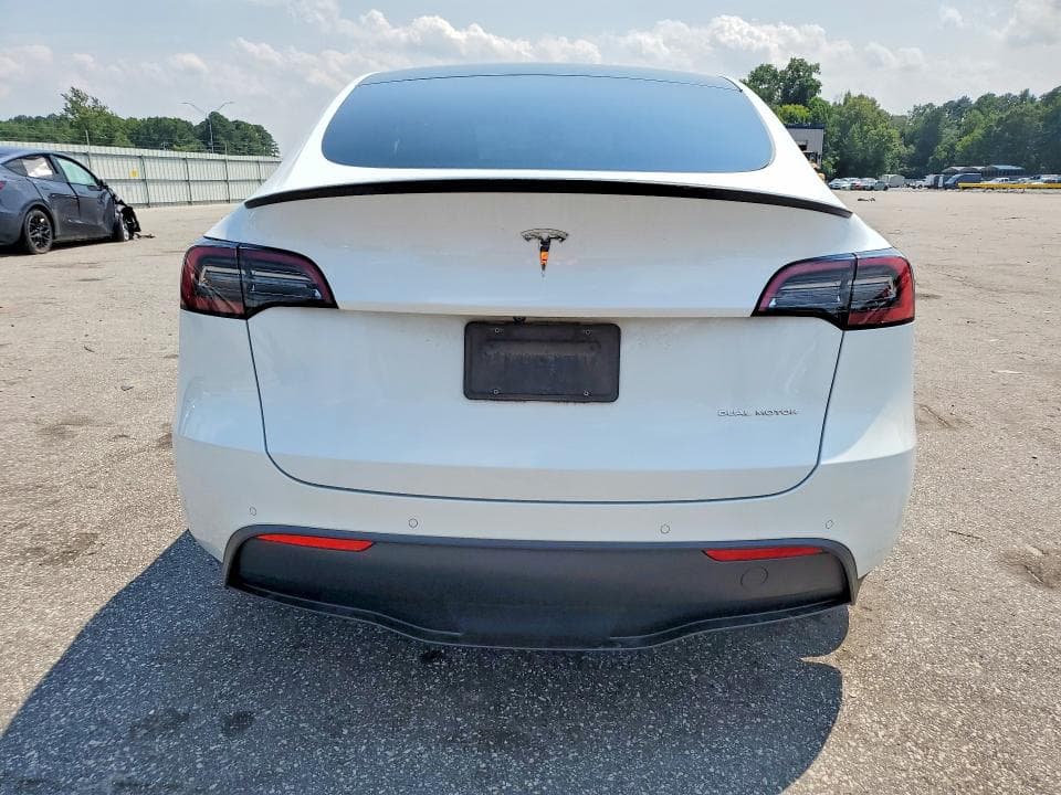 2021 TESLA MODEL Y 6
