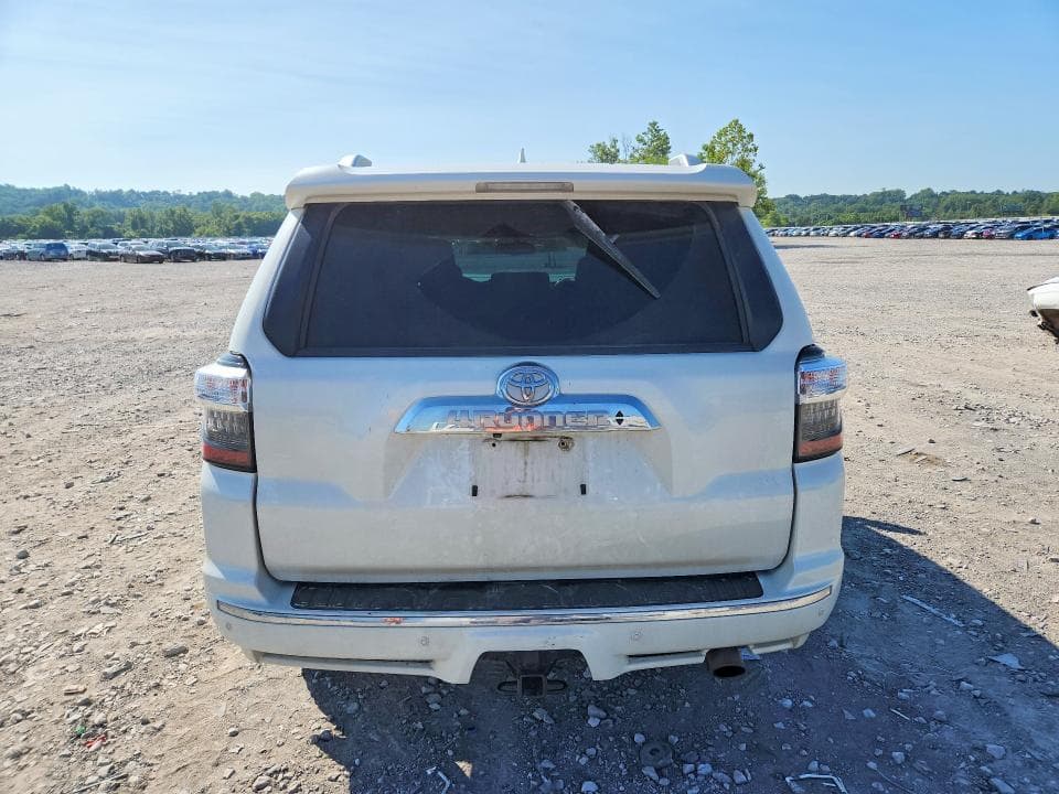 2018 TOYOTA 4RUNNER 6