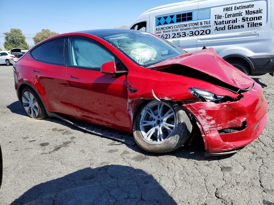 2023 TESLA MODEL Y 4