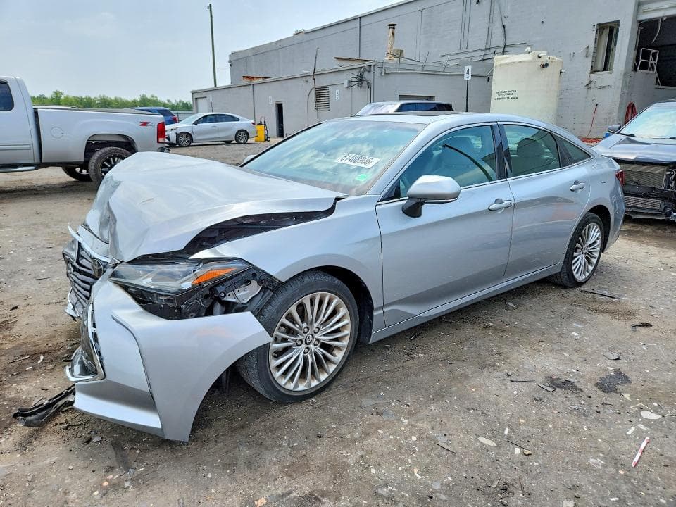 2019 TOYOTA AVALON LIMITED - 1