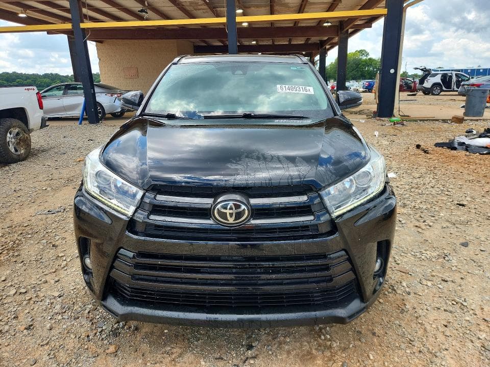 2017 TOYOTA HIGHLANDER SE SE 5