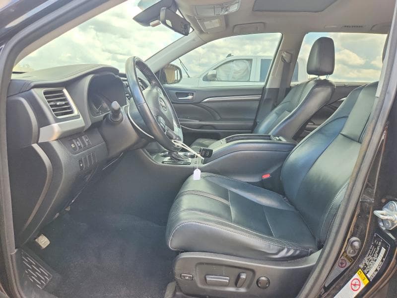 2017 TOYOTA HIGHLANDER SE SE 7