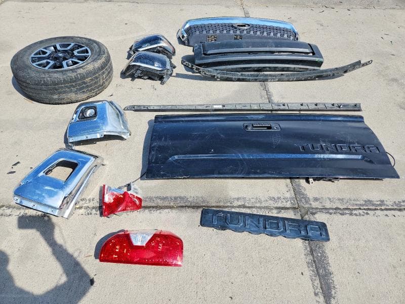 2019 TOYOTA TUNDRA SR5 SR5 12