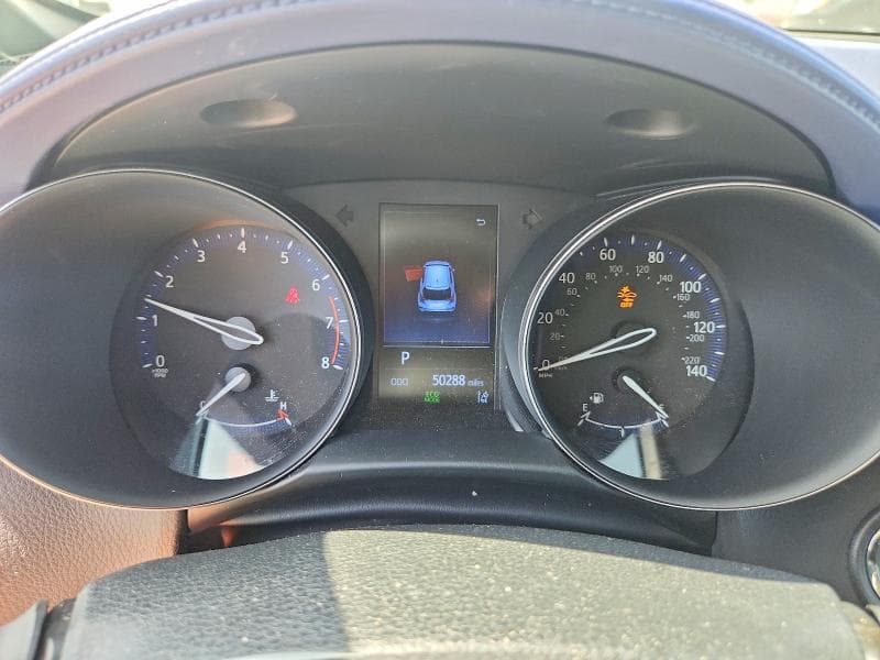 2020 TOYOTA C-HR XLE XLE 9