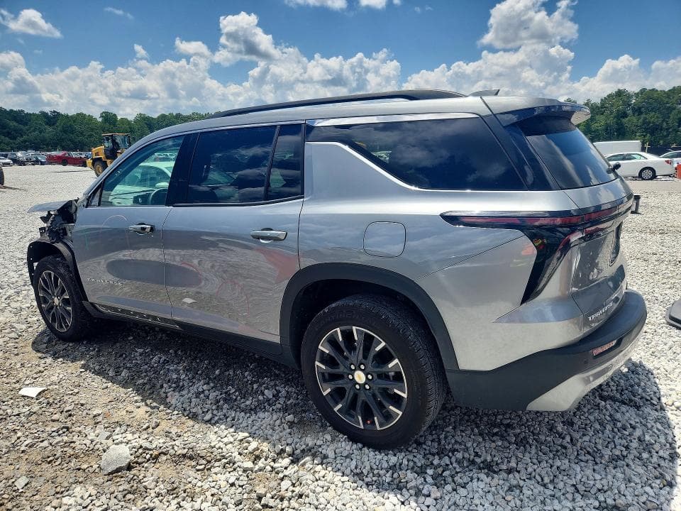 2025 CHEVROLET TRAVERSE LT 2
