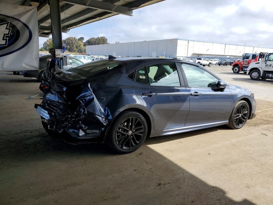 2026 TOYOTA CAMRY SE 3
