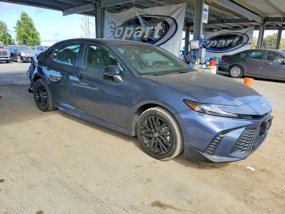 2026 TOYOTA CAMRY SE 4