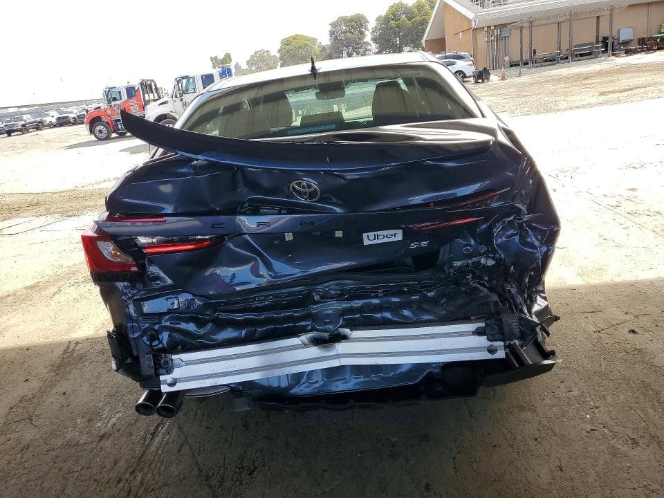 2026 TOYOTA CAMRY SE 6