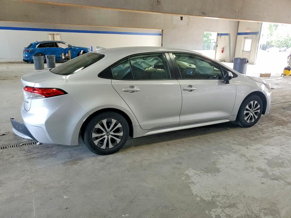 2022 TOYOTA COROLLA LE 3
