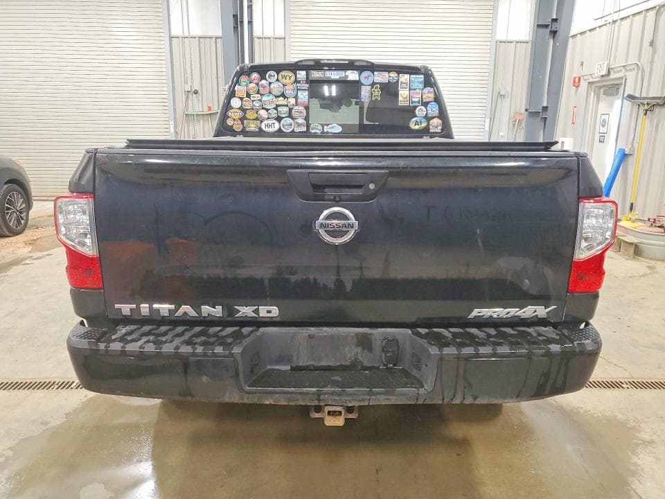 2019 NISSAN TITAN XD PRO-4X 6