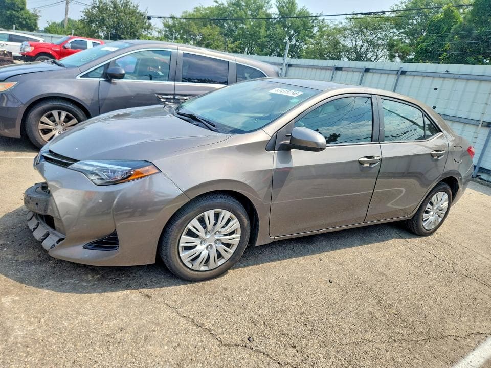 2018 TOYOTA COROLLA LE - 1