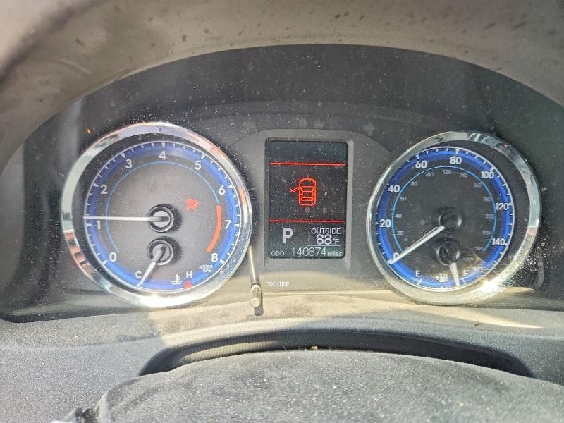 2018 TOYOTA COROLLA LE 9