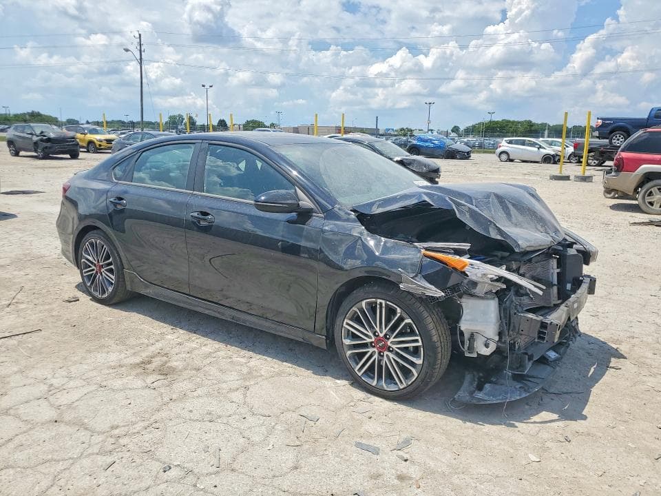 2023 KIA FORTE GT 4