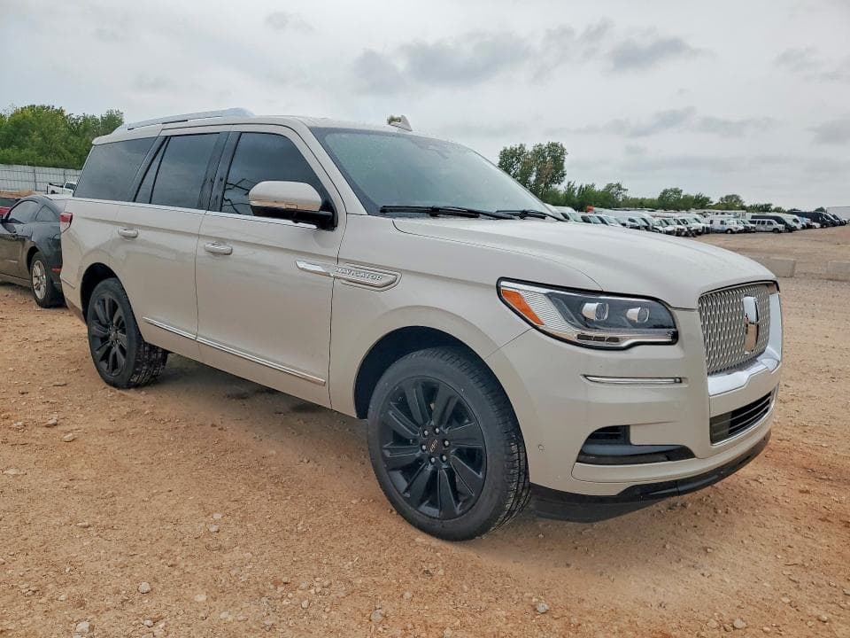 2024 LINCOLN NAVIGATOR RESERVE 4