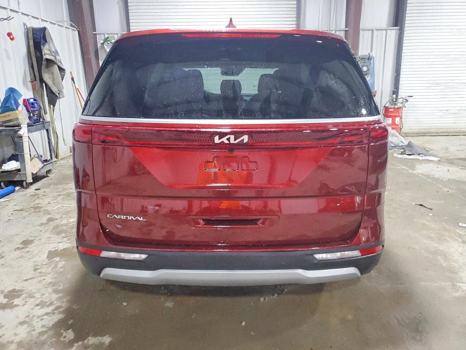 2024 KIA CARNIVAL EX 6