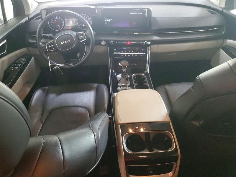 2024 KIA CARNIVAL EX 8
