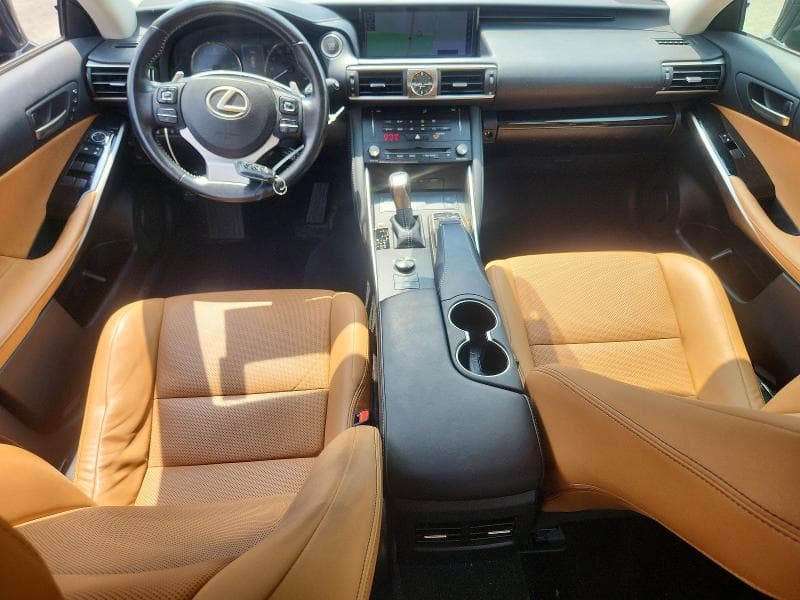 2018 LEXUS IS 300 8