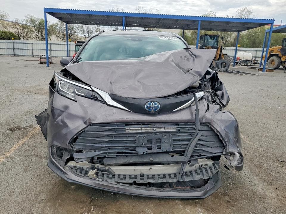 2021 TOYOTA SIENNA LE 5
