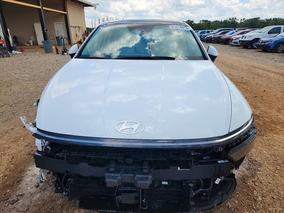 2025 HYUNDAI SONATA HYBRID LIMITED 5