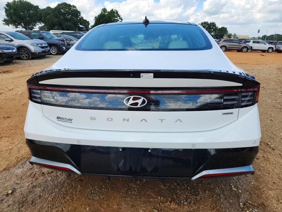 2025 HYUNDAI SONATA HYBRID LIMITED 6